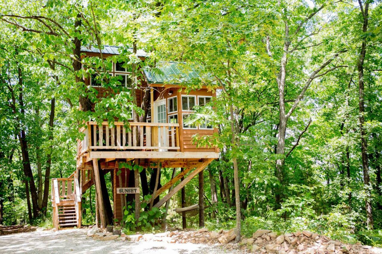 The Cottage Treehouses Hermann Extérieur photo